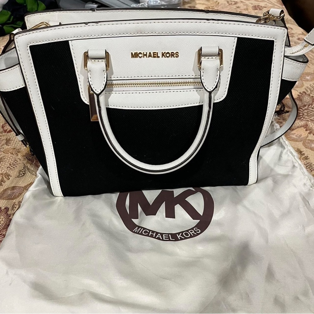 Michael Kors Selma Satchel Limited Edition Black White Saffiano Leather Like New